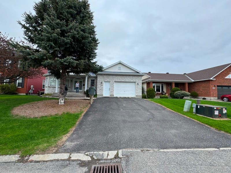 Orléans Interlock Driveway